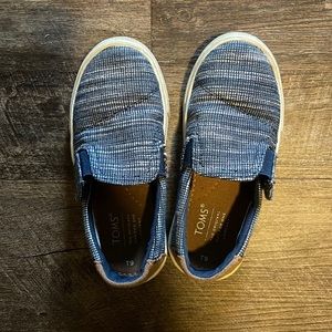 Toms toddler shoes size 9